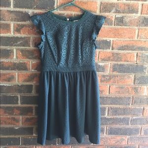 Cute business casual forest green dress.👗